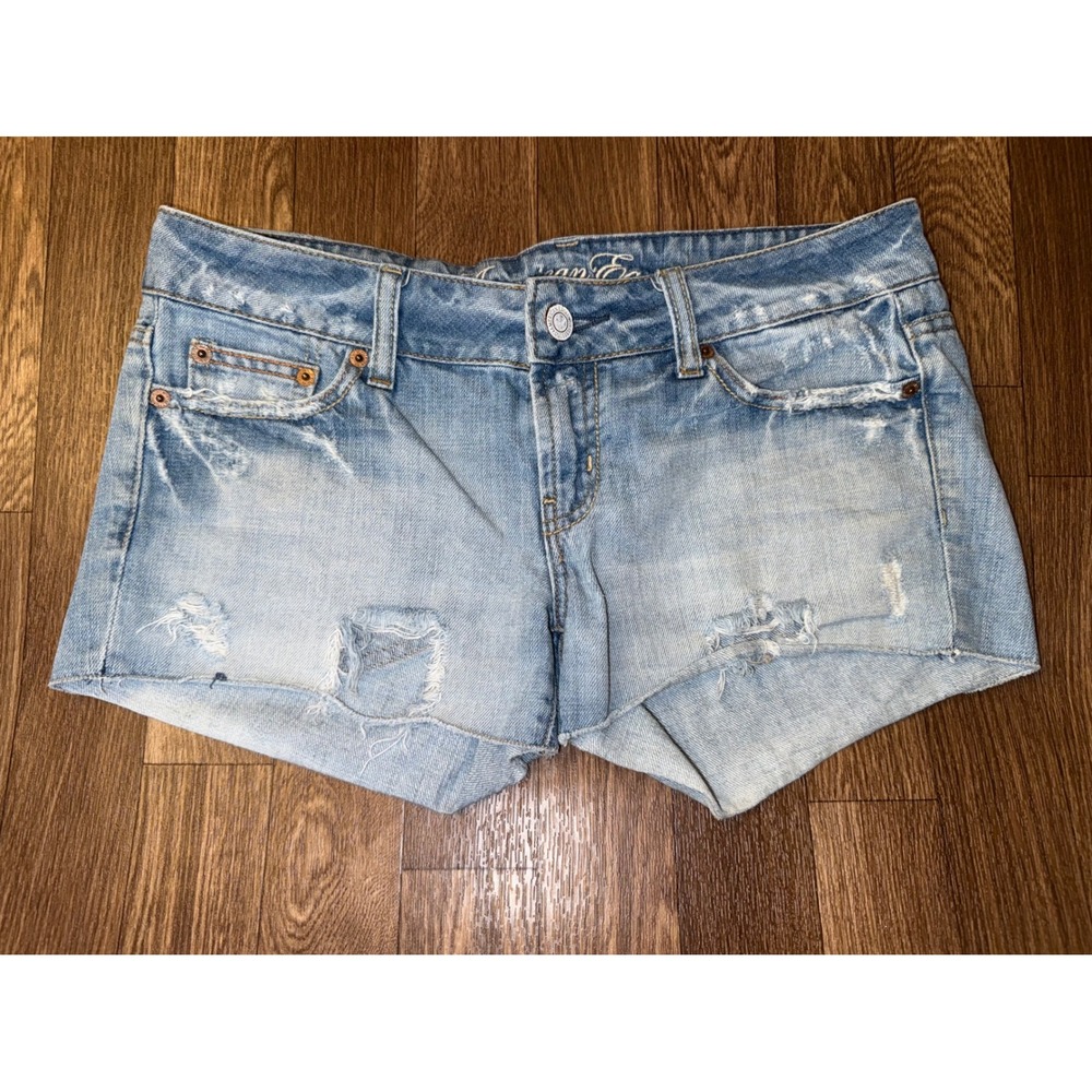 American Eagle Light Wash Distressed Low Rise Cut Off Denim Shorts Womens 4
